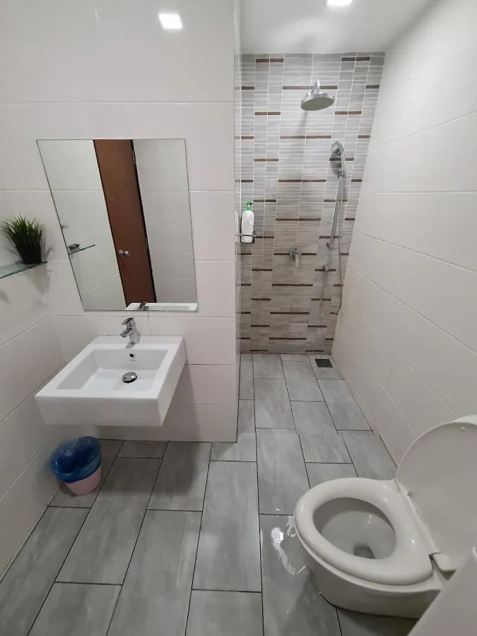 Sunrise Gurney Executive Premium Suite George Town Apartment